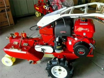 多(duo)功能(neng)微耕(geng)機